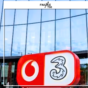 001升4％｜長和售VodafoneThree 49%股權套現454億港元